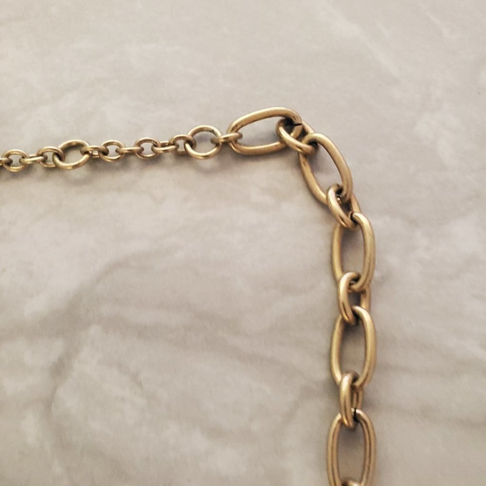 ✨ J.Crew Classic Rhinestones Pave Crystal Medallion Statement Necklace ✨ - Picture 4 of 16